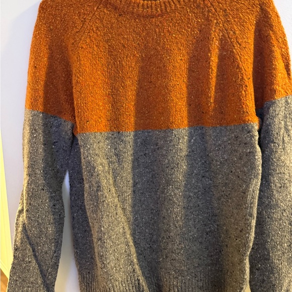 AMAZING LIMITED EDITION VINTAGE J. CREW SMALL KNIT WOOL SWEATER